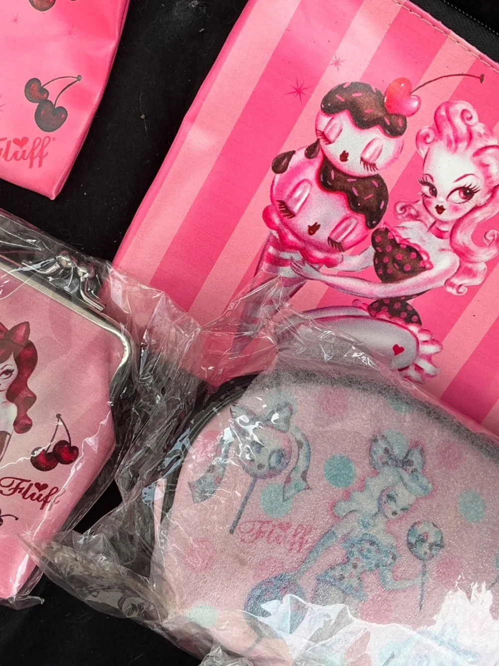 Assorted “Fluff” brand mini wallets - Picture 5 of 5